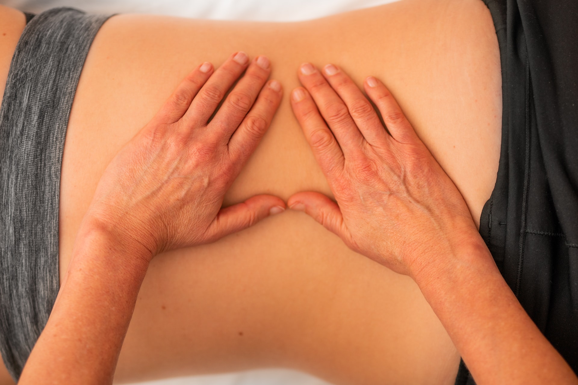 Hvad er forskellen på osteopatisk og kiropraktisk behandling?
